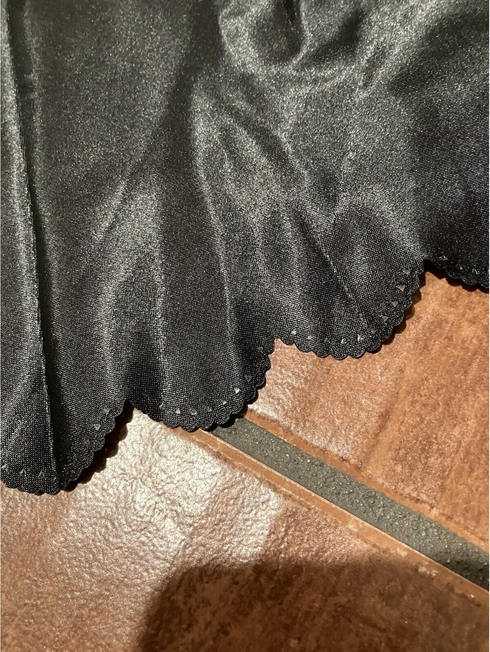 Black 92” ROUND Lamour Satin TABLECLOTH With Scalloped Edge New In Bag